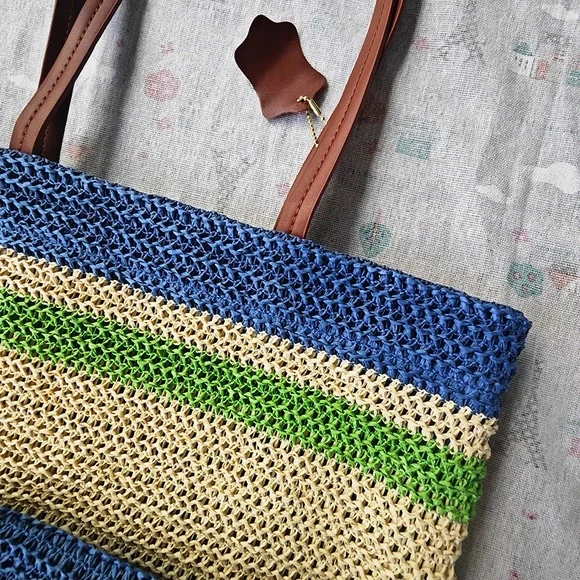 Miu Miu Embroidered Letter Logo Tote Bag - Picture 4 of 9